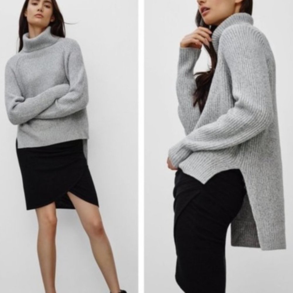 Aritzia Wilfred Free Lin Grey Sweater High Low Hem Wool Turtleneck Women's Small